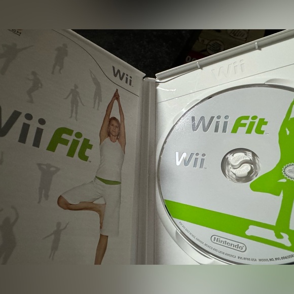 Wii Fit - Nintendo Wii - Picture 3 of 3